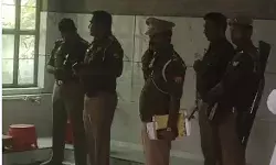 मस्जिद में पहुंचे युवक ने पहले पड़ी नमाज- फिर ऐसे दे दी जान मस्जिद में पहुंचे युवक ने पहले पड़ी नमाज- फिर ऐसे दे दी जान