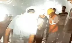 मिली राहत- टनल में फंसे मजदूरों तक पहुंचा कैमरा- सभी श्रमिक सुरक्षित.. मिली राहत- टनल में फंसे मजदूरों तक पहुंचा कैमरा- सभी श्रमिक सुरक्षित..
