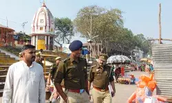 एसएसपी ने शुकतीर्थ पहुंचकर जांची कार्तिक मेले की सुरक्षा व्यवस्था एसएसपी ने शुकतीर्थ पहुंचकर जांची कार्तिक मेले की सुरक्षा व्यवस्था