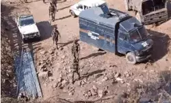 आतंकवादियों के साथ हुई मुठभेड़ में मेजर शहीद- तीन जवान घायल आतंकवादियों के साथ हुई मुठभेड़ में मेजर शहीद- तीन जवान घायल