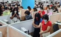 नोएडा की कोठियों में बड़ा खेल- पकड़े गए 150 लड़के एवं लड़कियां नोएडा की कोठियों में बड़ा खेल- पकड़े गए 150 लड़के एवं लड़कियां