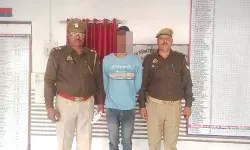 चेन लूट के बाद 48 घंटे में लुटेरा हत्थे चढ़ा- चैन और तमंचा बरामद चेन लूट के बाद 48 घंटे में लुटेरा हत्थे चढ़ा- चैन और तमंचा बरामद