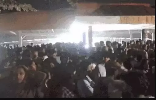यूनिवर्सिटी के वार्षिकोत्सव में मची भगदड़- चार स्टूडेंट की हो गई मौत यूनिवर्सिटी के वार्षिकोत्सव में मची भगदड़- चार स्टूडेंट की हो गई मौत
