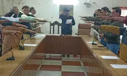 संविधान दिवस पर ADM ने दिलाई देश की एकता व अखंडता की शपथ