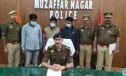 चोरी का खुलासा- तीन को गिरफ्तार कर किया माल बरामद- आरोपी पहुंचे जेल चोरी का खुलासा- तीन को गिरफ्तार कर किया माल बरामद- आरोपी पहुंचे जेल