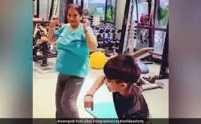 शिल्पा शेट्टी ने बेटी के साथ वर्कआउट वीडियो शेयर किया