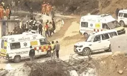 मिली कामयाबी- टनल से मजदूरों को निकलने का काम शुरू- एम्बुलेंस.. मिली कामयाबी- टनल से मजदूरों को निकलने का काम शुरू- एम्बुलेंस..