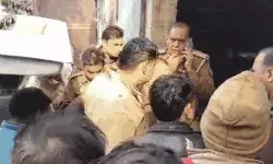 दुकान में ब्लास्ट से कबाडी के उड़े चीथड़े- मकानों में दरार- 2 राहगीर.. दुकान में ब्लास्ट से कबाडी के उड़े चीथड़े- मकानों में दरार- 2 राहगीर..