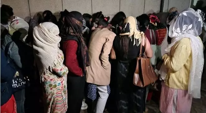स्पा सेंटरों में जिस्मफरोशी की मंडी- ऐसे हाल में मिले 65 लड़के लड़की