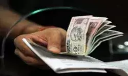 पहली बार लागू हो रहा नया सिस्टम- हफ्ते में सिर्फ 3 दिन खुलेंगे यह बैंक पहली बार लागू हो रहा नया सिस्टम- हफ्ते में सिर्फ 3 दिन खुलेंगे यह बैंक