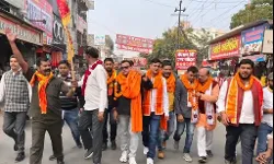 हिंदुत्व का संदेश देने के लिए आरंभ की सनातन राष्ट्र समर्थन यात्रा हिंदुत्व का संदेश देने के लिए आरंभ की सनातन राष्ट्र समर्थन यात्रा