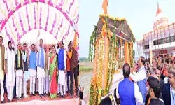 केशव प्रसाद मौर्य ने किया स्व़ अशोक सिंघल की मूर्ति का अनावरण केशव प्रसाद मौर्य ने किया स्व़ अशोक सिंघल की मूर्ति का अनावरण