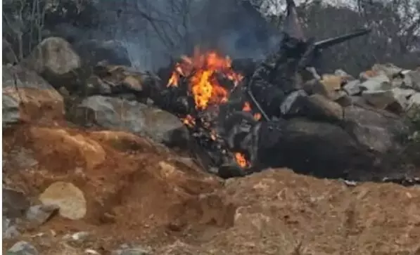 एयरफोर्स का ट्रेनी एयरक्राफ्ट क्रैश- पायलट जख्मी