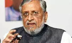 चुनाव परिणाम बिहार से लालू-नीतीश राज की विदाई का साफ संकेत- सुशील चुनाव परिणाम बिहार से लालू-नीतीश राज की विदाई का साफ संकेत- सुशील