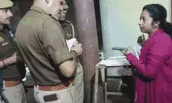 कमरे में नग्न मिली होटलकर्मी की लाश- दरवाजा तोड़कर पुलिस घुसी अंदर