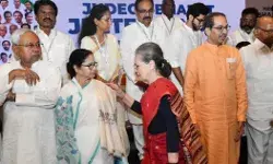 नेताओं के तेवर देख इंडिया गठबंधन की बैठक ही स्थगित नेताओं के तेवर देख इंडिया गठबंधन की बैठक ही स्थगित