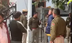 करणी सेना के अध्यक्ष का मर्डर- घर में घुसकर हमलावरों ने मारी गोलियां करणी सेना के अध्यक्ष का मर्डर- घर में घुसकर हमलावरों ने मारी गोलियां