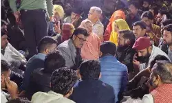 सुखदेव सिंह हत्याकांड- विरोध में बाजार बंद- सड़कों पर उतरे लोग सुखदेव सिंह हत्याकांड- विरोध में बाजार बंद- सड़कों पर उतरे लोग