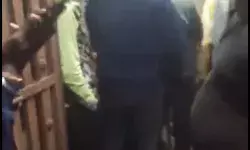 घर में घुसा गुलदार-चारपाई के नीचे बैठे देख उड़े होश- बाहर से लगाई कुंडी घर में घुसा गुलदार-चारपाई के नीचे बैठे देख उड़े होश- बाहर से लगाई कुंडी