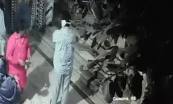 मंदिर में घुसकर जबरिया बंद कराई महाआरती- गोपाल मंदिर में हुआ हंगामा