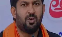 इस BJP सांसद के पास से लोकसभा में आया था सदन में कूदने वाला
