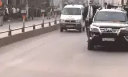 एंबुलेंस को PM ने दिया रास्ता- साइड कराया अपना काफिला एंबुलेंस को PM ने दिया रास्ता- साइड कराया अपना काफिला