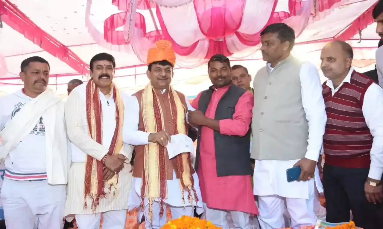 मंत्री कपिल देव ने संकल्प यात्रा कार्यक्रम में गिनाई सरकार की उपलब्धियां