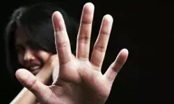 अगवा कर 8वीं कक्षा की छात्रा से गैंग रेप-परीक्षा देने जा रही थी छात्रा अगवा कर 8वीं कक्षा की छात्रा से गैंग रेप-परीक्षा देने जा रही थी छात्रा