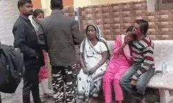 जिसकी सेवा की और उसे चारा खिलाया उसी ने कर्मचारी का पेट फाड़ डाला जिसकी सेवा की और उसे चारा खिलाया उसी ने कर्मचारी का पेट फाड़ डाला