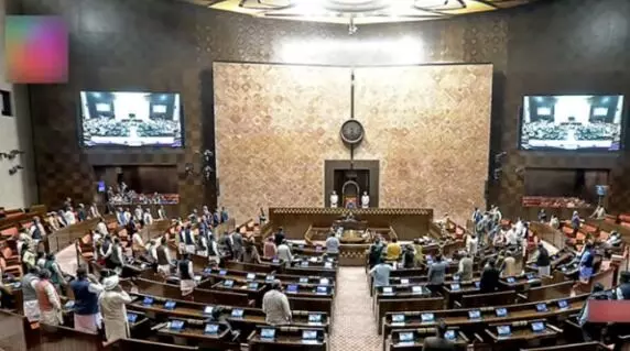 संसद की सुरक्षा में चूक पर हंगामा-फिर लोकसभा के 46 सांसद सस्पेंड