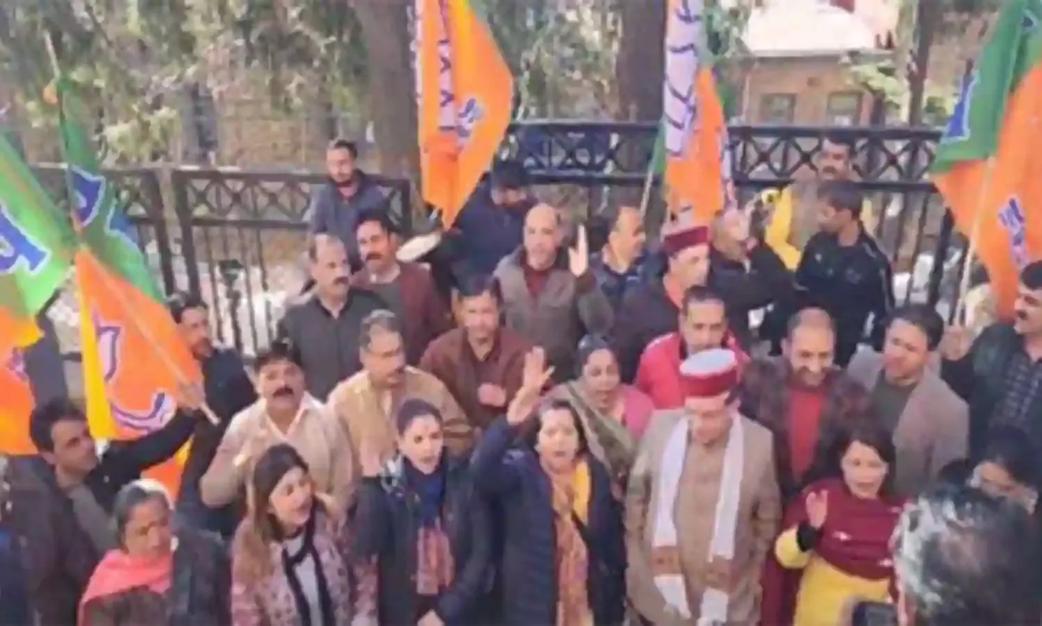 धनखड़ का नहीं सहेंगे अपमान, भाजपा ने किया प्रदर्शन