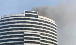 कनॉट प्लेस की बिल्डिंग में लगी भीषण आग- दमकल की कई गाड़ियां मौके पर कनॉट प्लेस की बिल्डिंग में लगी भीषण आग- दमकल की कई गाड़ियां मौके पर