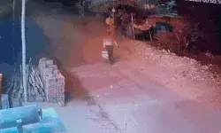 ससुराल आए दामाद की 8 मिनट में 45 लाख की कार चोरी कर ले उड़ी महिला चोर ससुराल आए दामाद की 8 मिनट में 45 लाख की कार चोरी कर ले उड़ी महिला चोर