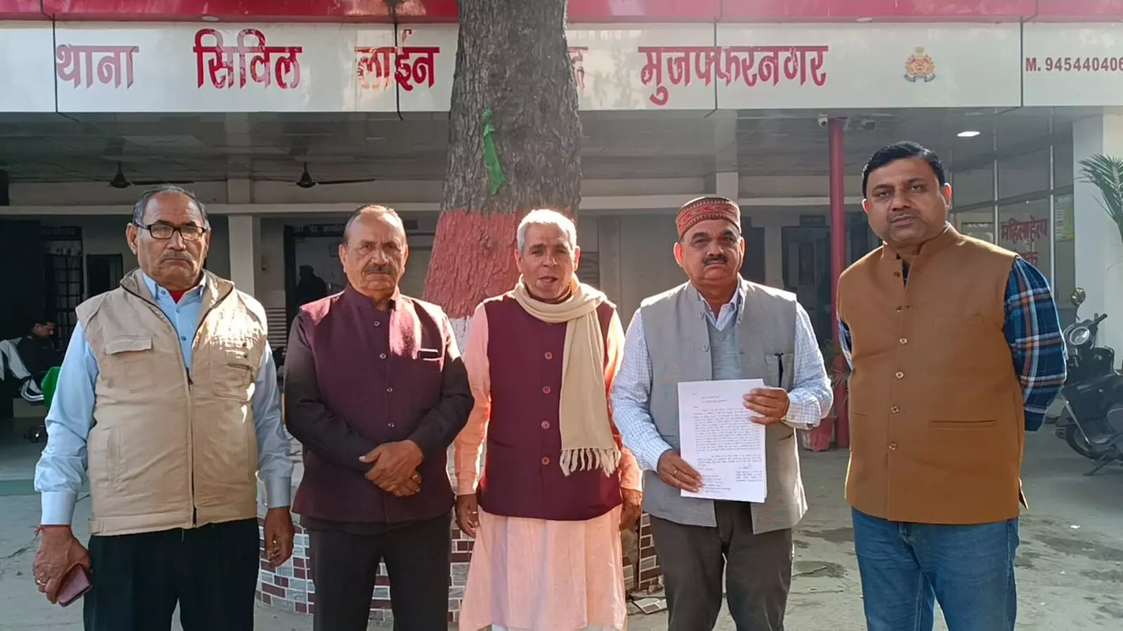 जाट महासभा पहुंची थाने- उपराष्ट्रपति की मिमिक्री पर संसद के खिलाफ.. जाट महासभा पहुंची थाने- उपराष्ट्रपति की मिमिक्री पर संसद के खिलाफ..