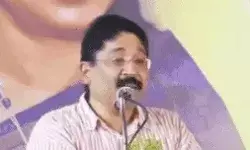 अंग्रेजी के पैरोकार MP बोले - हिंदी भाषी लोग यहाँ साफ करते हैं टॉयलेट