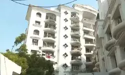 मुख्तार के एक और करीबी पर सरकार की नजर तिरछी - ध्वस्तीकरण.. मुख्तार के एक और करीबी पर सरकार की नजर तिरछी - ध्वस्तीकरण..