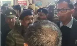 टोल के लिए थाने पर जमे किसान-पुलिस व प्रशासन को दो टूक