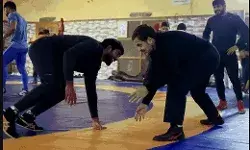 राहुल गांधी बने पहलवान- बजरंग पूनिया के साथ किए दो दो हाथ-जाने कुश्ती. राहुल गांधी बने पहलवान- बजरंग पूनिया के साथ किए दो दो हाथ-जाने कुश्ती.