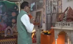 मुख्यमंत्री आवास से सामान लेकर निकले शिवराज - सरकारी बंगले में शिफ्ट मुख्यमंत्री आवास से सामान लेकर निकले शिवराज - सरकारी बंगले में शिफ्ट