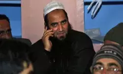 चली सरकार की कैंची- जम्मू कश्मीर में संचालित राजनीतिक दल प्रतिबंधित चली सरकार की कैंची- जम्मू कश्मीर में संचालित राजनीतिक दल प्रतिबंधित