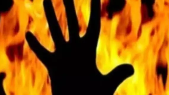 ठंड से छुटकारा पाने को जलाई गई अंगीठी की आग में जिंदा जला बाउंसर
