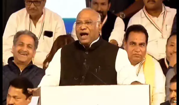 भाजपा को सत्ता से बाहर कर देश को बर्बाद होने से बचाना जरूरी : खड़गे