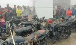 TVS शोरूम में लगी आग में जलकर राख हुई 300 गाड़ियां- 3 करोड़...