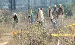 रेप के विरोध पर किशोरी की हत्या- अर्धनग्न अवस्था में मिला शव रेप के विरोध पर किशोरी की हत्या- अर्धनग्न अवस्था में मिला शव