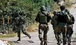 सुरक्षा बलों और आतंकवादियों के बीच हुई मुठभेड़ में एक आतंकवादी हुआ ढेर सुरक्षा बलों और आतंकवादियों के बीच हुई मुठभेड़ में एक आतंकवादी हुआ ढेर