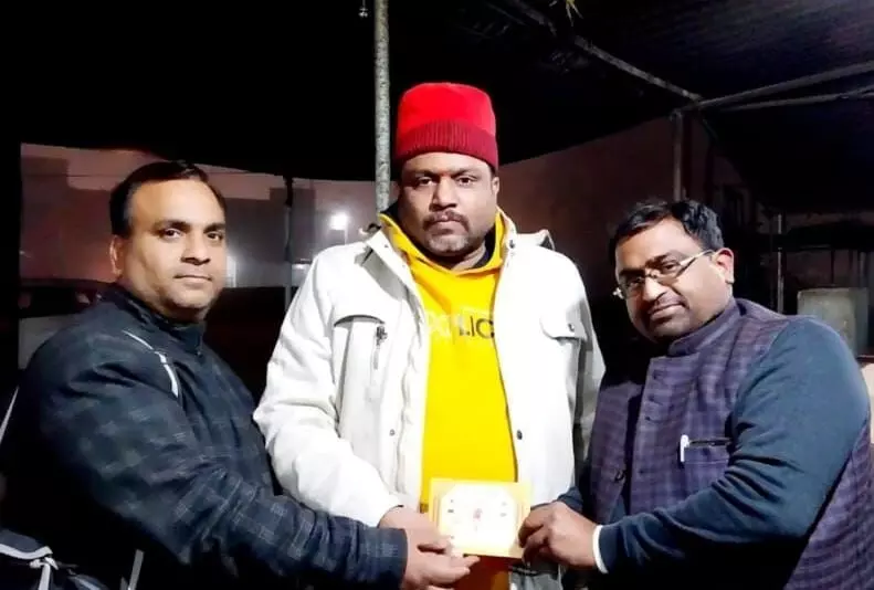 युवा राष्ट्रीय अध्यक्ष गौरव जैन सहित गणमान्य को मिला निमंत्रण पत्र युवा राष्ट्रीय अध्यक्ष गौरव जैन सहित गणमान्य को मिला निमंत्रण पत्र