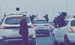 रईसजादों का हाईवे पर हुड़दंग- nh 58 पर काटा गदर-फोड़े पटाखे रईसजादों का हाईवे पर हुड़दंग- nh 58 पर काटा गदर-फोड़े पटाखे