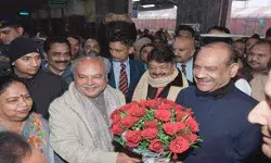 विधानसभा अध्यक्ष ने की बिरला की अगवानी- BJP के कई नेता रहे मौजूद विधानसभा अध्यक्ष ने की बिरला की अगवानी- BJP के कई नेता रहे मौजूद