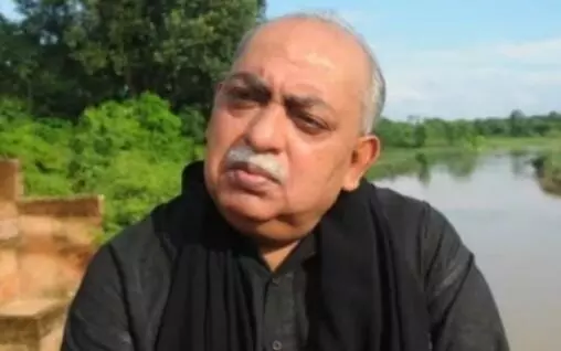 जाने माने शायर मुनव्वर राणा की हालत बिगड़ी- PGI में कराया गया भर्ती जाने माने शायर मुनव्वर राणा की हालत बिगड़ी- PGI में कराया गया भर्ती