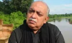 जाने माने शायर मुनव्वर राणा की हालत बिगड़ी- PGI में कराया गया भर्ती